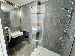 Brentwood Hotel