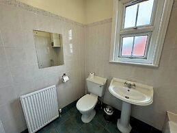 Brentwood Hotel