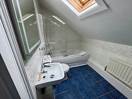 Brentwood Hotel