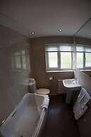 Brentwood Hotel