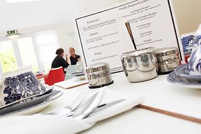 Brentwood Hotel