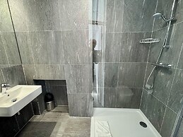 Brentwood Hotel