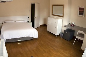Brentwood Hotel