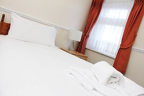Brentwood Hotel