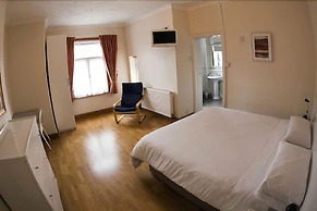 Brentwood Hotel
