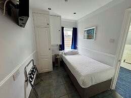 Brentwood Hotel