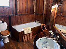 Shayamoya Tiger Fishing and Game Lodge