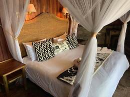 Shayamoya Tiger Fishing and Game Lodge