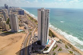 Island Luxurious Suites Hotel