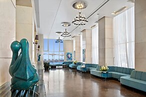 Island Luxurious Suites Hotel