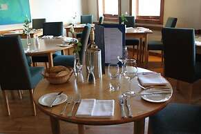 Best Western Plus Milford Hotel