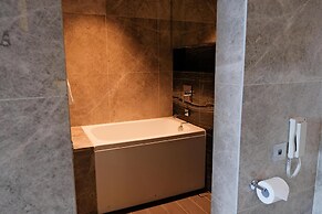 One Farrer Hotel