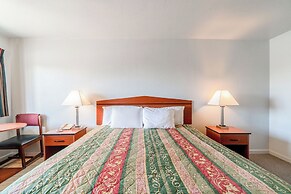 Capital O Aurora Inn Monett US 60