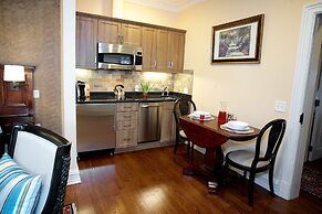 Guesthouse at Norwalk Inn