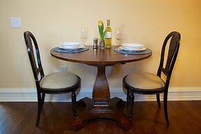 Guesthouse at Norwalk Inn