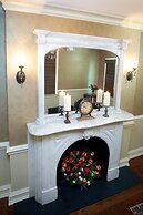 Guesthouse at Norwalk Inn