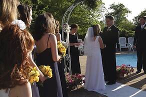 Guesthouse at Norwalk Inn