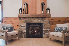 Tailwater Lodge Altmar, Tapestry Collection by Hilton