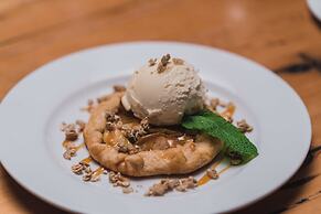 Tailwater Lodge Altmar, Tapestry Collection by Hilton