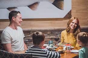 Tailwater Lodge Altmar, Tapestry Collection by Hilton