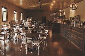 Tailwater Lodge Altmar, Tapestry Collection by Hilton