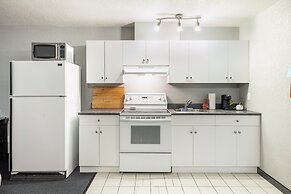 The Bulldog Hotel Silver Star