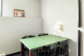 The Bulldog Hotel Silver Star