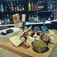 The Bulldog Hotel Silver Star