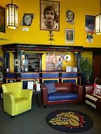 The Bulldog Hotel Silver Star