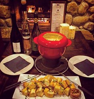 The Bulldog Hotel Silver Star