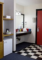 The Bulldog Hotel Silver Star