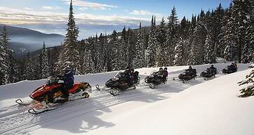 The Bulldog Hotel Silver Star