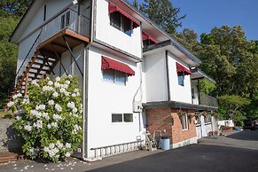 Cherry Tree Inn Victoria