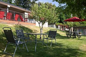 Cherry Tree Inn Victoria