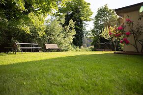 Cherry Tree Inn Victoria