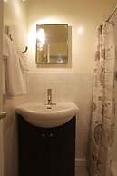 Cherry Tree Inn Victoria