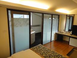 Chat Hot Spring Resort