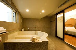 Chat Hot Spring Resort