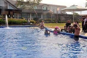 Chat Hot Spring Resort