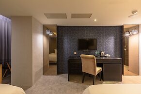 Ren Mei Fashion Hotel