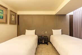 Ren Mei Fashion Hotel