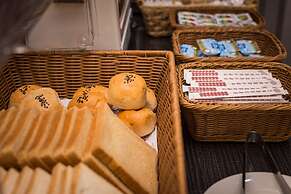 Ren Mei Fashion Hotel