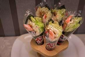 Ren Mei Fashion Hotel