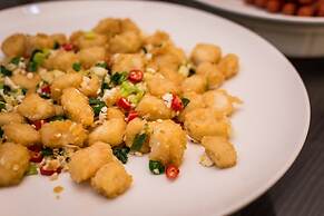 Ren Mei Fashion Hotel