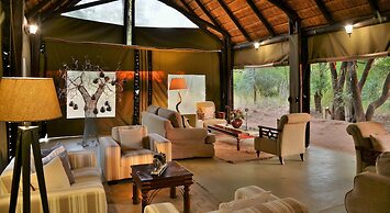 Black Rhino Game Lodge