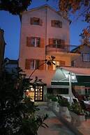Hotel Trogirski Dvori