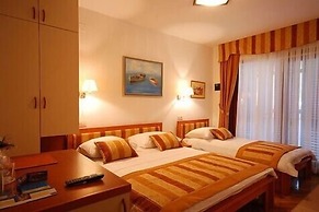 Hotel Trogirski Dvori