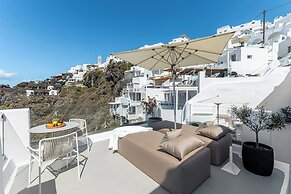 Iconic Santorini by Sandglass