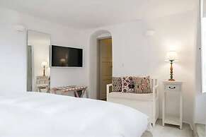 Iconic Santorini by Sandglass