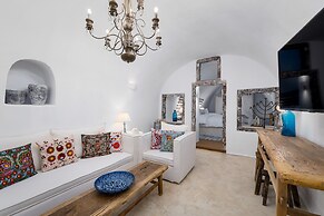 Iconic Santorini by Sandglass